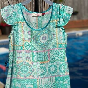 4 for $20. Girls shirt, size (M) 6/7